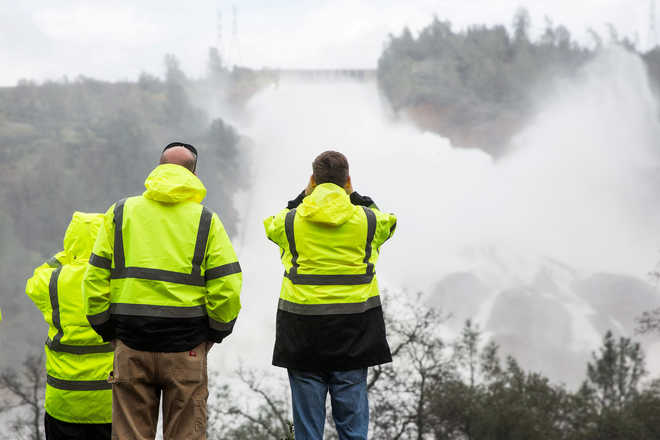 Lakhs told to evacuate as spillway at California dam on verge of collapse