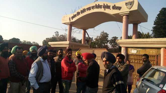 Row over shifting of EVMs in Patiala, AAP alleges foul play