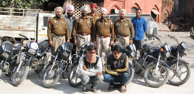 2 arrested with seven stolen motorcycles