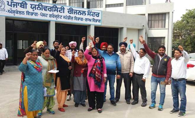 Punjabi varsity’s non-teaching staff demand release of salary