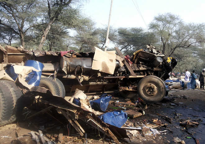 Two killed, 2 hurt as trucks collide on Dabwali road
