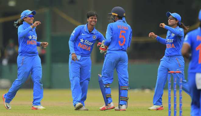 India beat Pak to make final of Women''s World Cup Qualifier