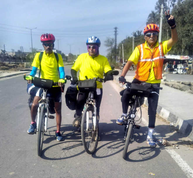 Men on mission: Cycle from Wagah to Mumbai