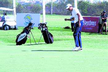 Ajeetesh defends title after dazzling 63 in final round