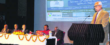 Guv exhorts youth to explore career options across globe