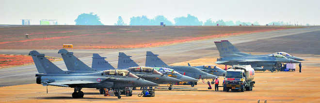 Show is on: Fighter India takes off