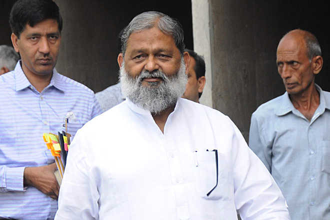 Gurmehar supporters should be thrown out of India, says Anil Vij
