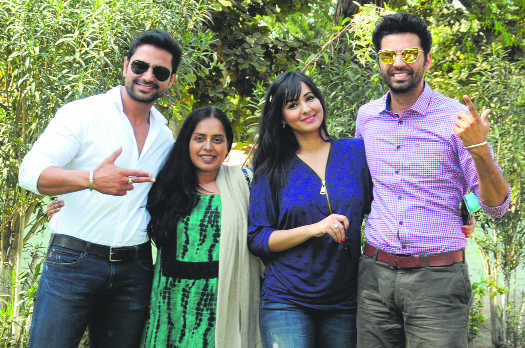 Star cast of ‘Dushman’ reaches Bathinda for promotion