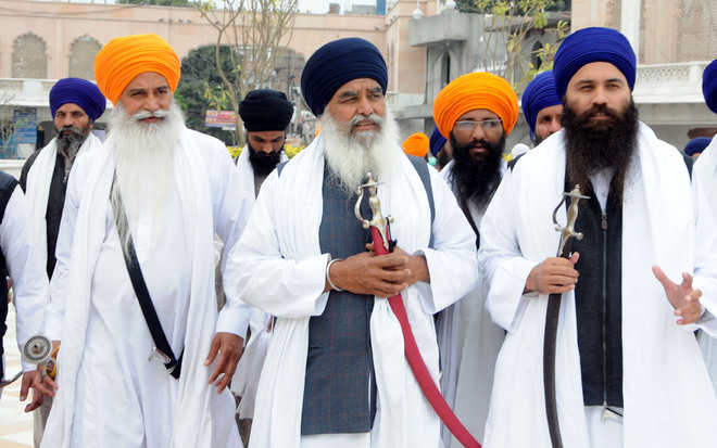 Parallel Takht ‘jathedars’ summon Sikh leaders : The Tribune India