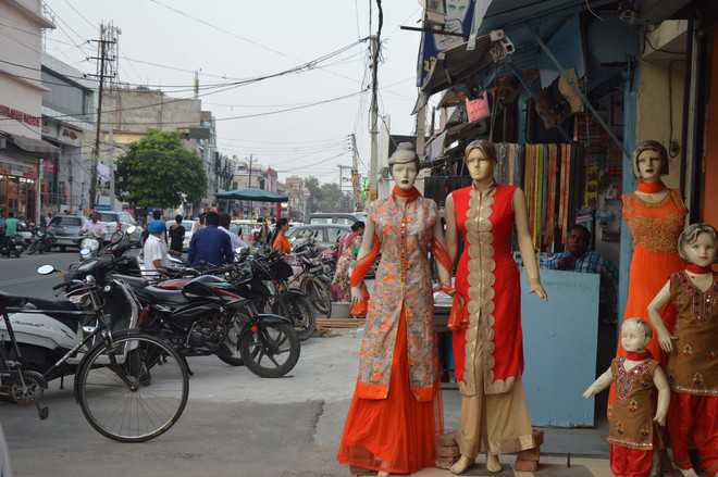 ghumar mandi traders divided over tribune ludhiana lane photograph