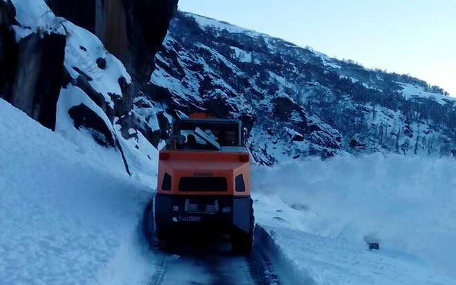 Road restoration on in Lahaul-Spiti