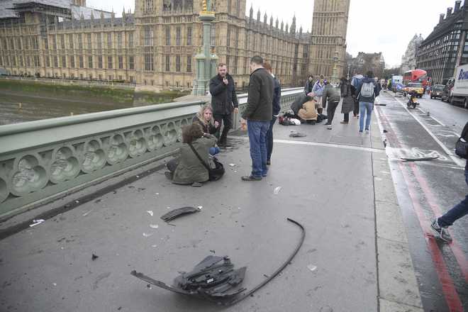 Woman killed, several injured in ''terror attack'' near UK parliament