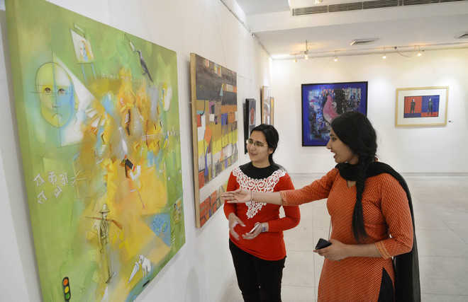 Akademi exhibition mesmerises art lovers