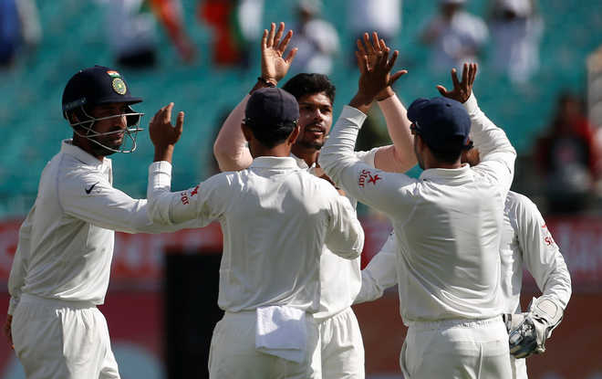 Australia 131/1 at lunch in Dharamsala Test