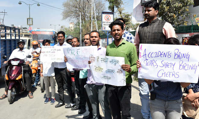 ABVP members hold road safety drive