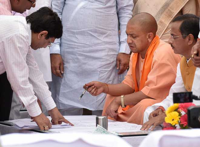 CM Yogi may be tasked with wooing Guj voters