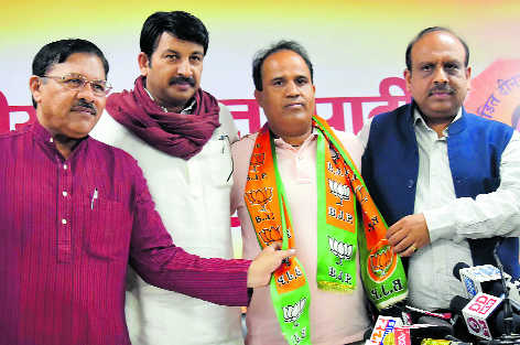 AAP MLA joins BJP