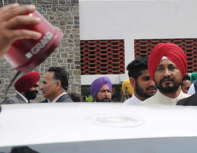 No change in red beacon policy, says Punjab CM