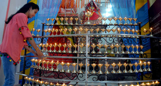 Devotees throng city temples