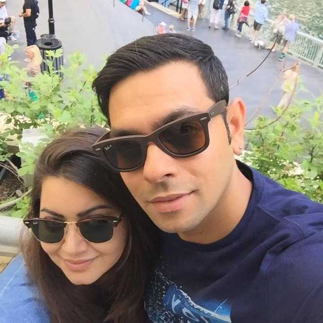 Indian man dies, wife critical in hit-and-run accident in US