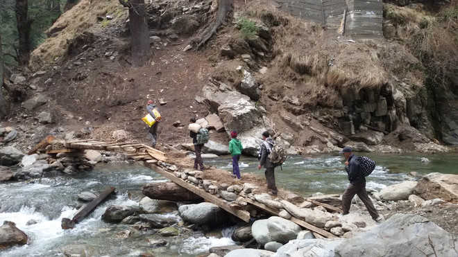 Doda villagers suffer in absence of footbridge over nullah