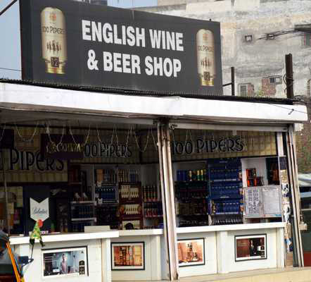 Shifting liquor shops does not hit excise policy: SC
