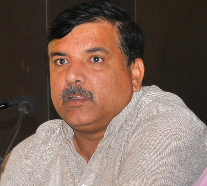 AAP leader Sanjay Singh slapped by woman party worker