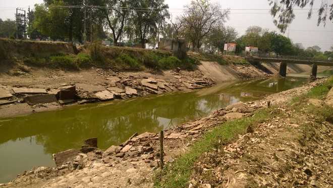 Water woes worsen as supply to Sirhind Feeder closed
