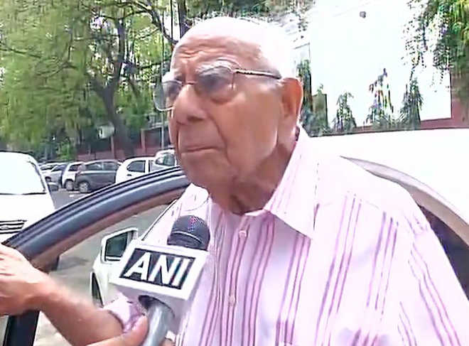 Will consider Kejriwal poor client, won''t charge him for defamation case: Jethmalani