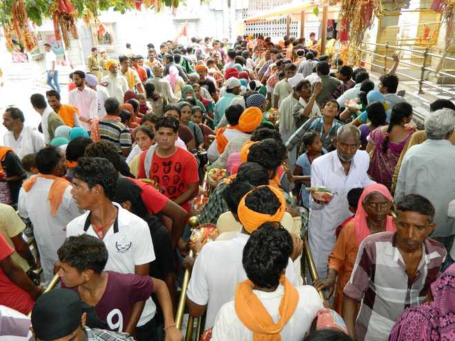 Over 1 lakh visit Kangra temple