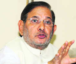 Presidential poll on mind, Bihar CM calls on Sonia