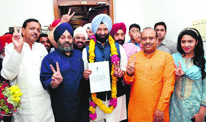 Manjinder Singh Sirsa takes oath as MLA