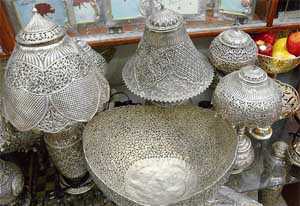 Silver moves up by Rs 162/kg in futures trade