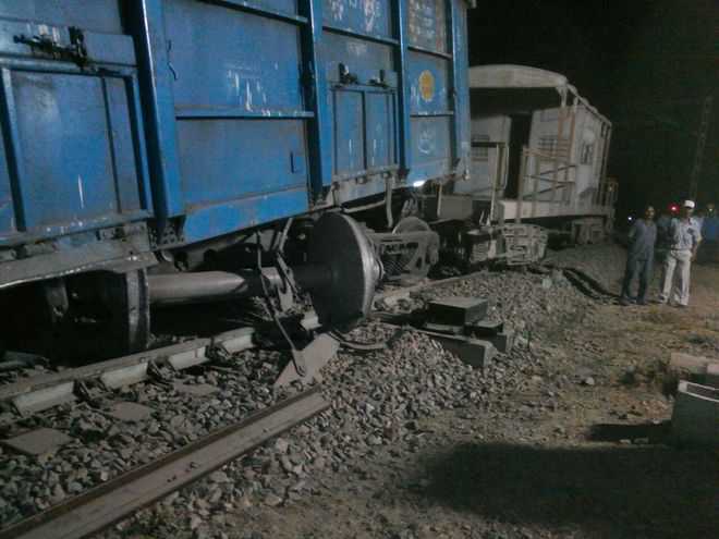 Five wagons of goods train derail at Solapur in Maharashtra
