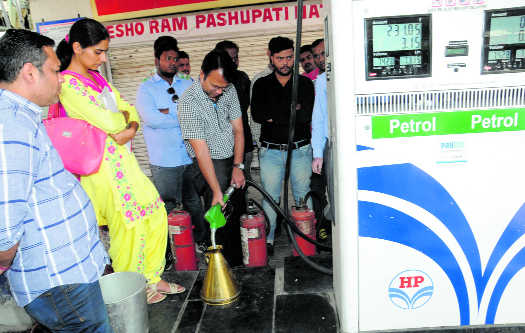 Petrol pump sealed: Fuel stations go on strike