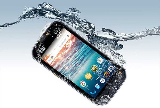 CAT S60 smartphone: Your rugged companion that can ''see in the dark''