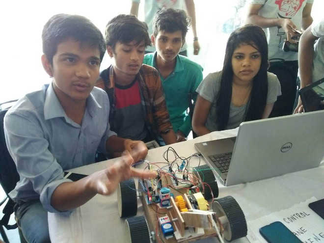 IIT students showcase prototype projects