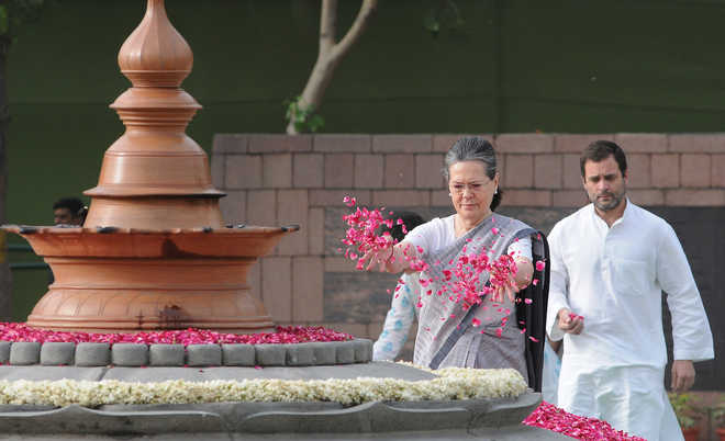 Sonia, Rahul Pay Tribute To Rajiv Gandhi On His Death Anniversary : The ...