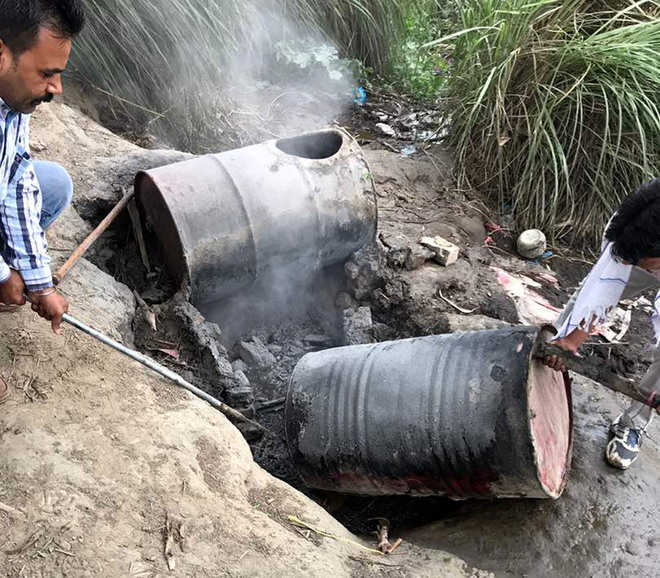 10,000 litres of ‘lahan’ seized at Lambi village