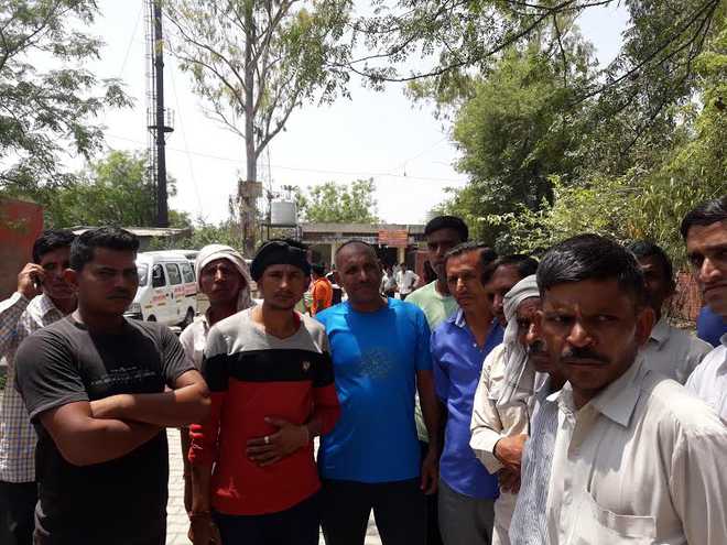 Chemical-laden tanker mows down 5 people in Panipat