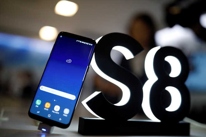 Samsung investigating Galaxy S8 ‘iris hack’
