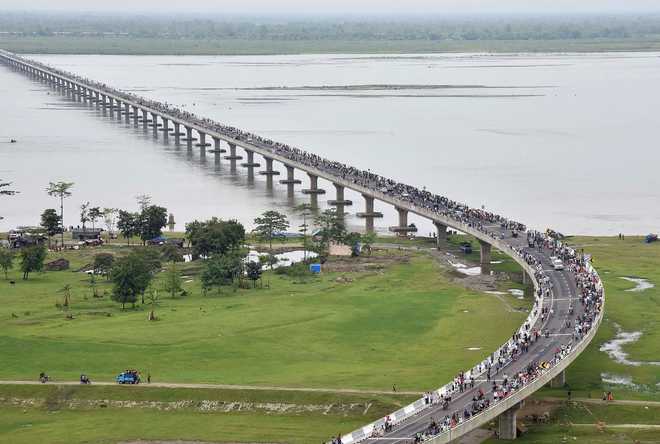 PM unveils nation’s longest bridge