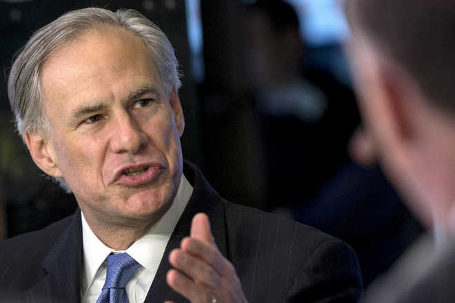 Texas Governor criticised for joke about shooting journalists
