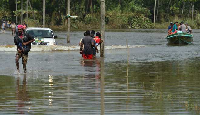 SL floods: Indian Navy teams deployed; death toll rises to 180