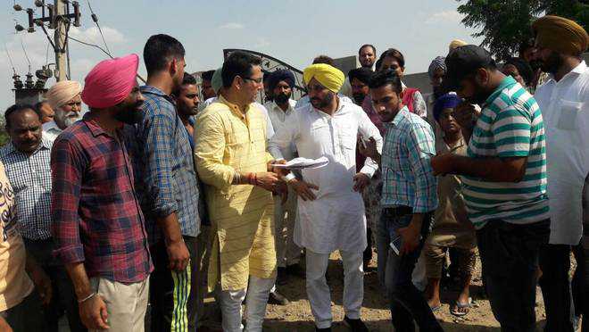 Sangrur farmers, AAP protest ‘anomalies’ in land acquisition
