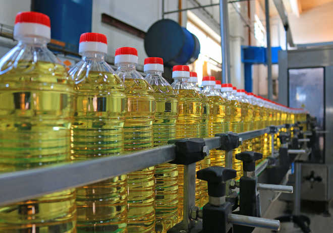 Unpacked edible oil makes a slippery turf