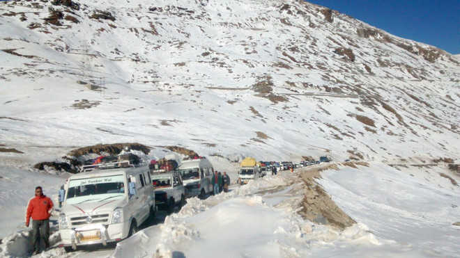 NGT allows 100 more vehicles to Rohtang