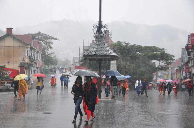 Heavy rain lashes Dharamsala, Solan