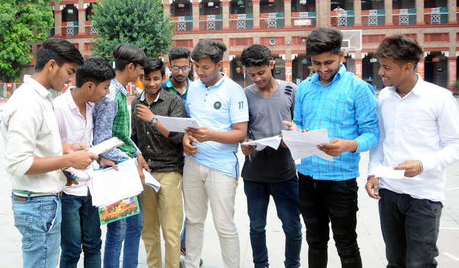 Students face problems in getting question papers
