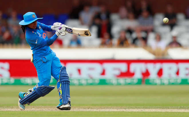 Mandhana, Raj guide India to 35-run win over England